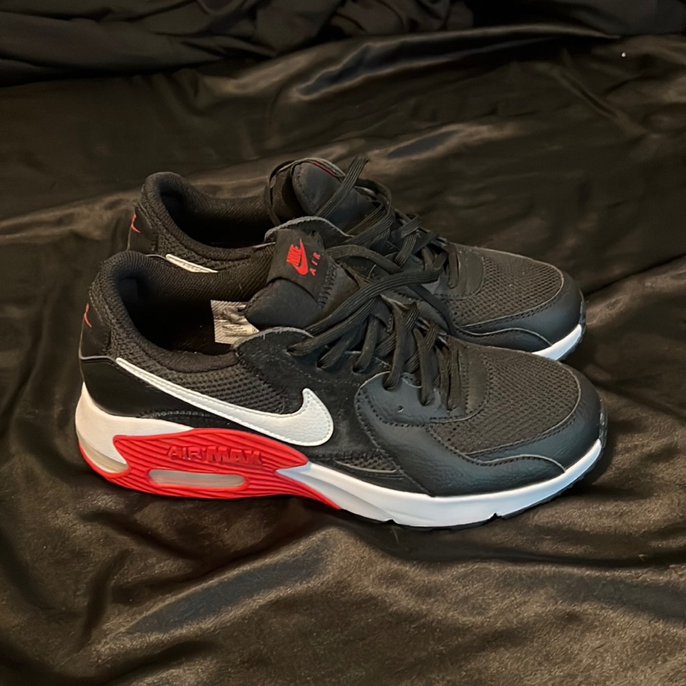 nike airmaxs